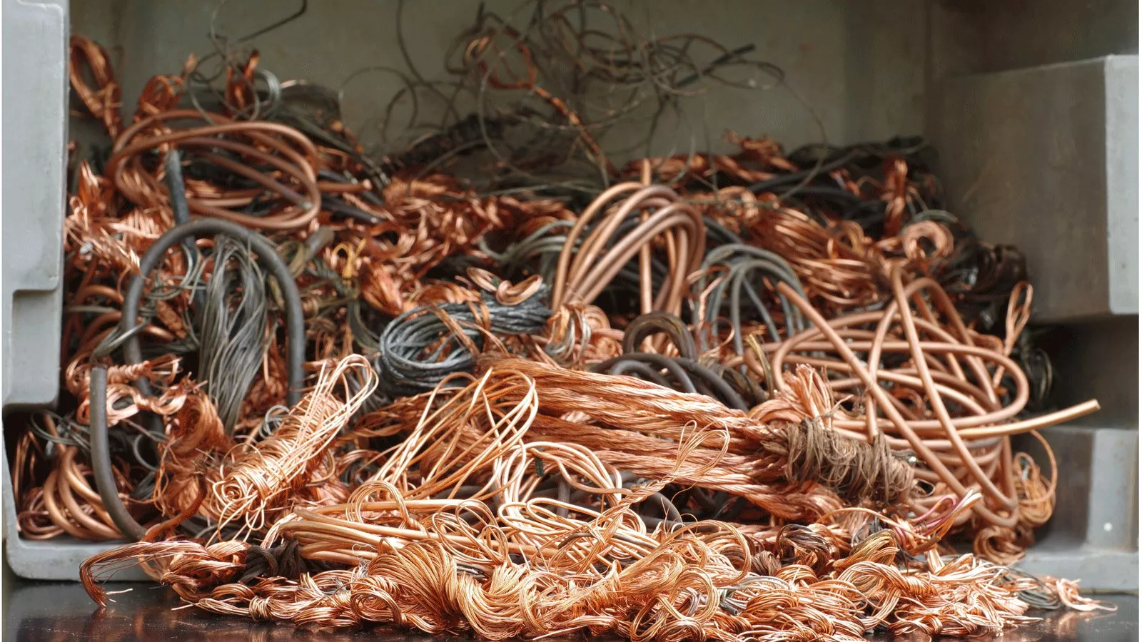 hilo electroerosión EDM en máquina de corte